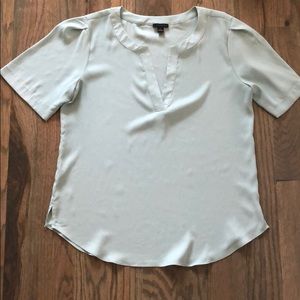 Ann Taylor Seafoam Green Short Sleeve V Neck Top